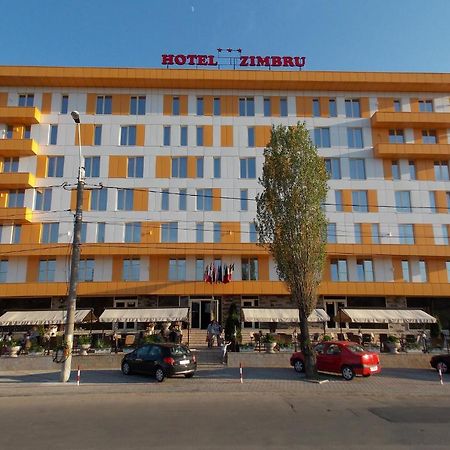 Hotel Zimbru Iasi Buitenkant foto