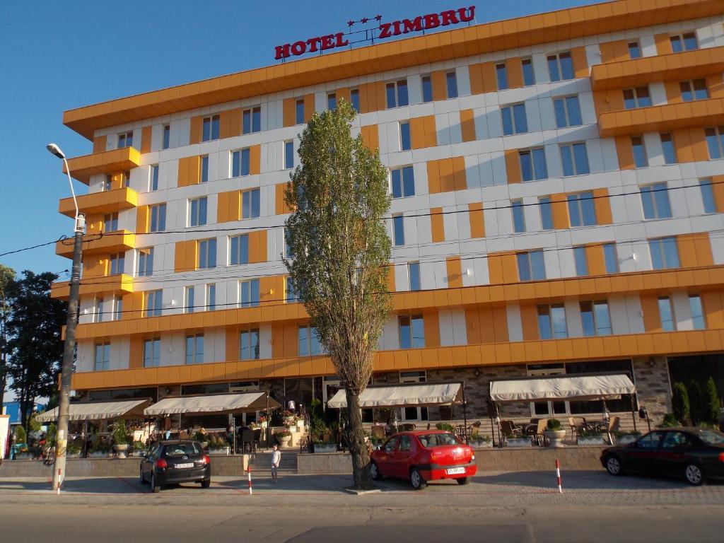 Hotel Zimbru Iasi Buitenkant foto